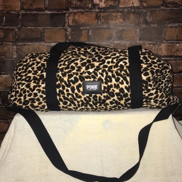 PINK Victoria's Secret Handbags - Victoria’s Secret PINK leopard print travel bag 💼